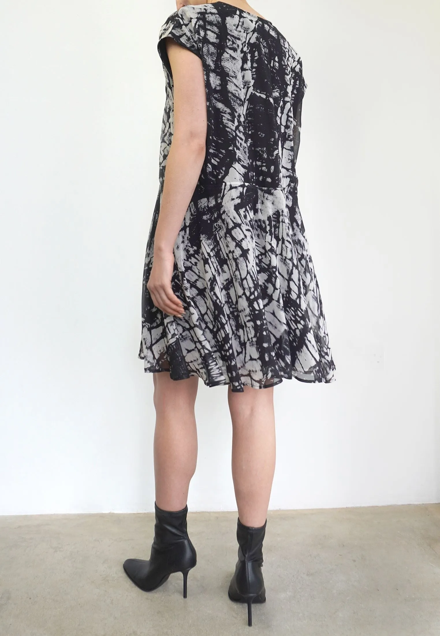 ALLURE DRESS HIDE PRINT