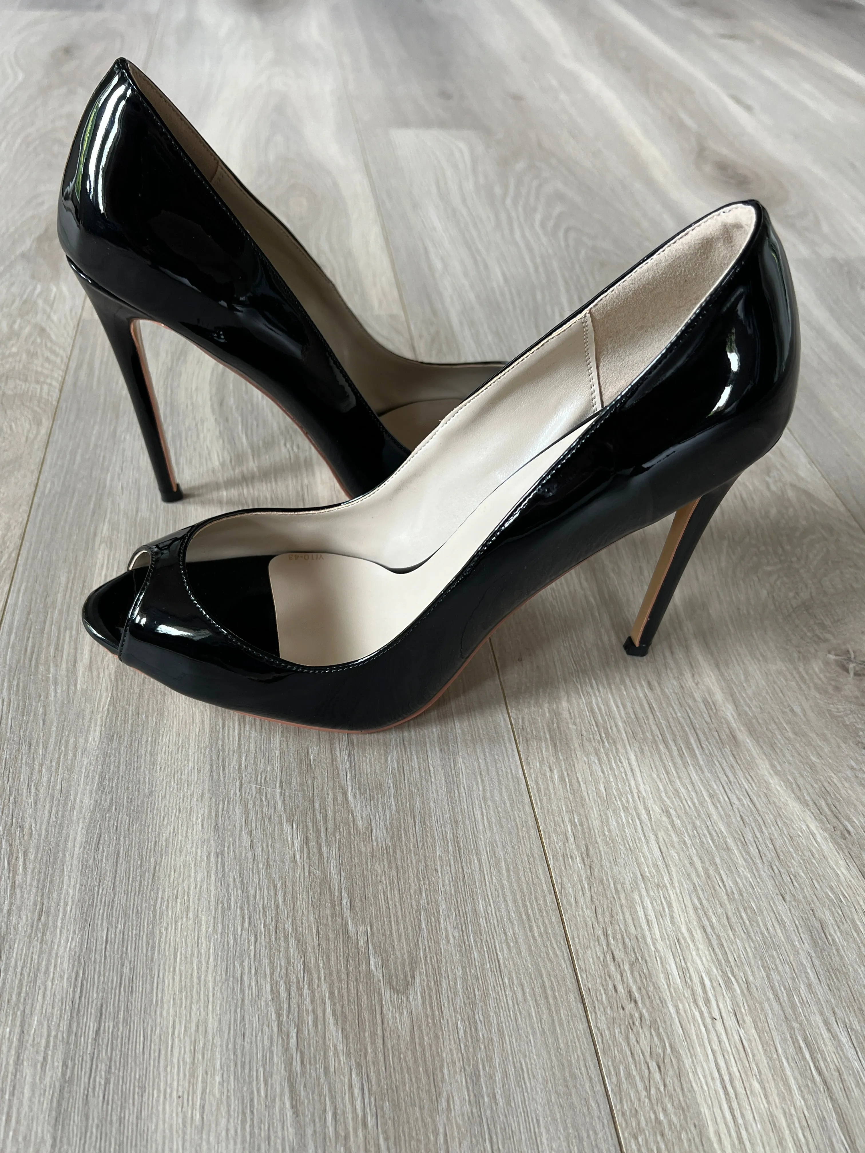 Black Patent leather Peeptoe Pumps