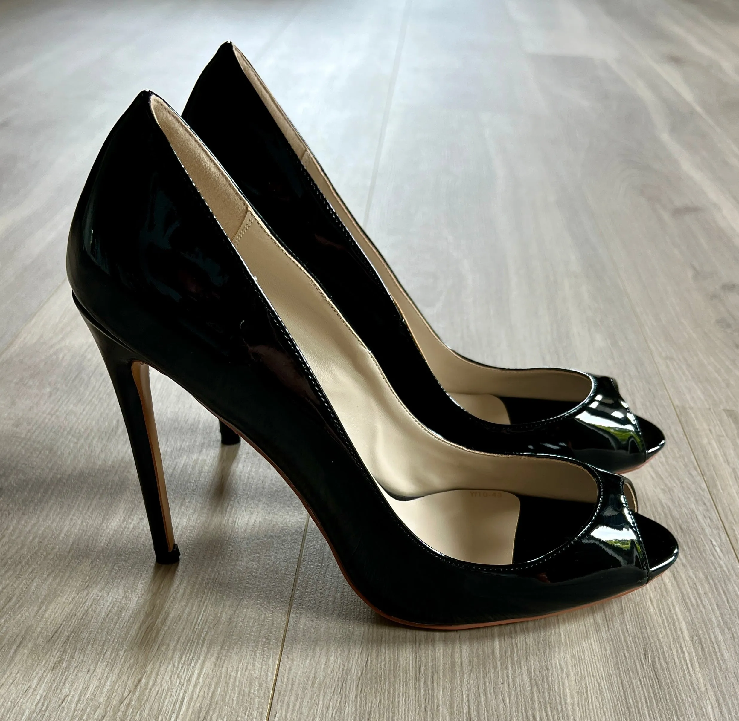 Black Patent leather Peeptoe Pumps