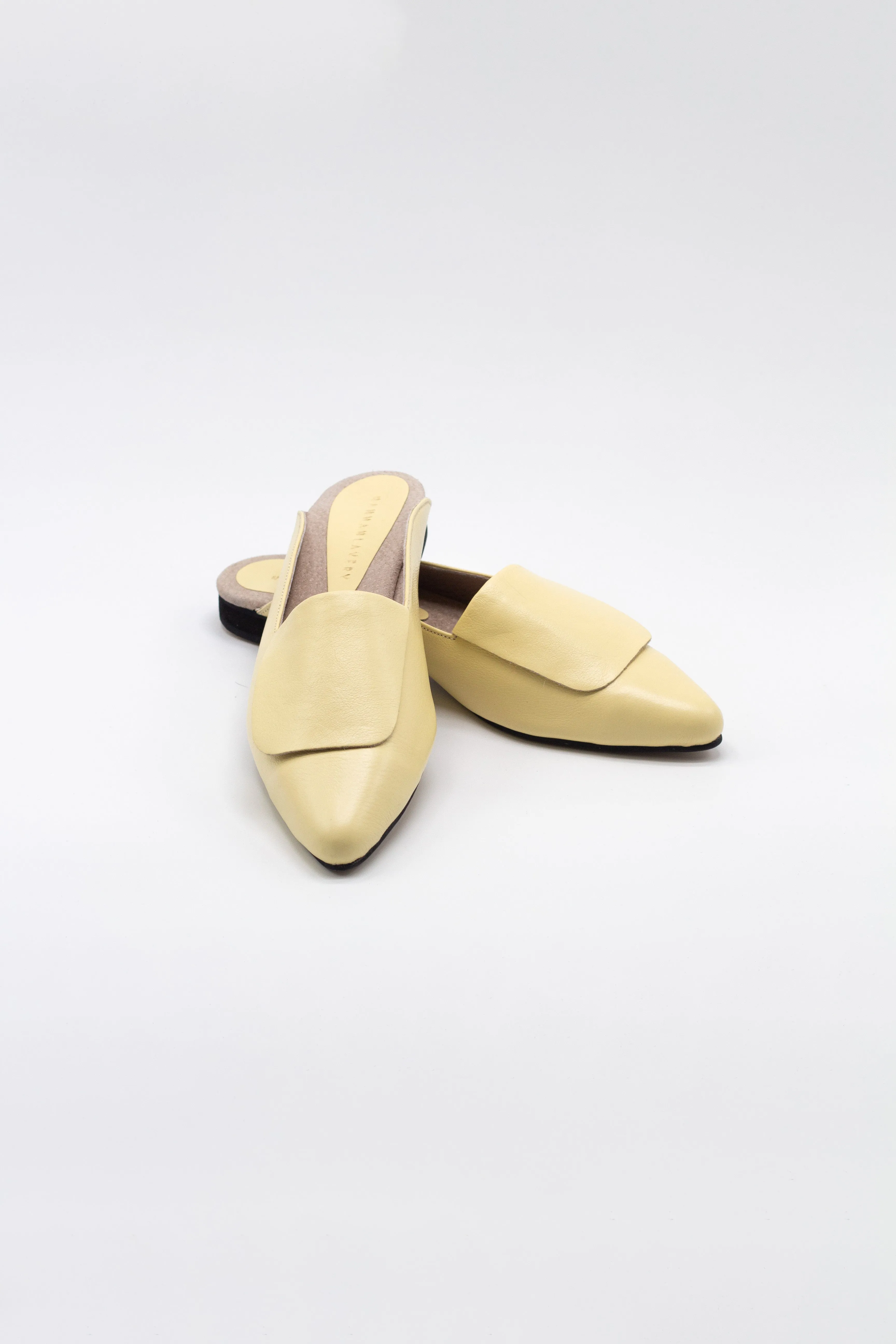 Fold Over Mule | Lemon