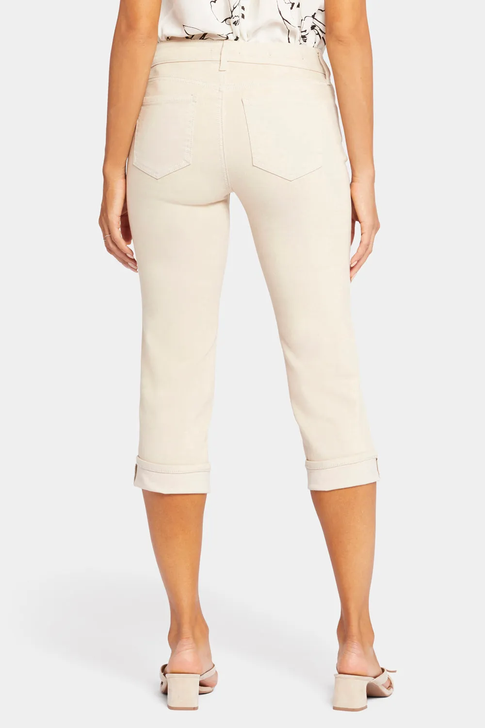 Marilyn Straight Crop Jeans In Petite - Feather