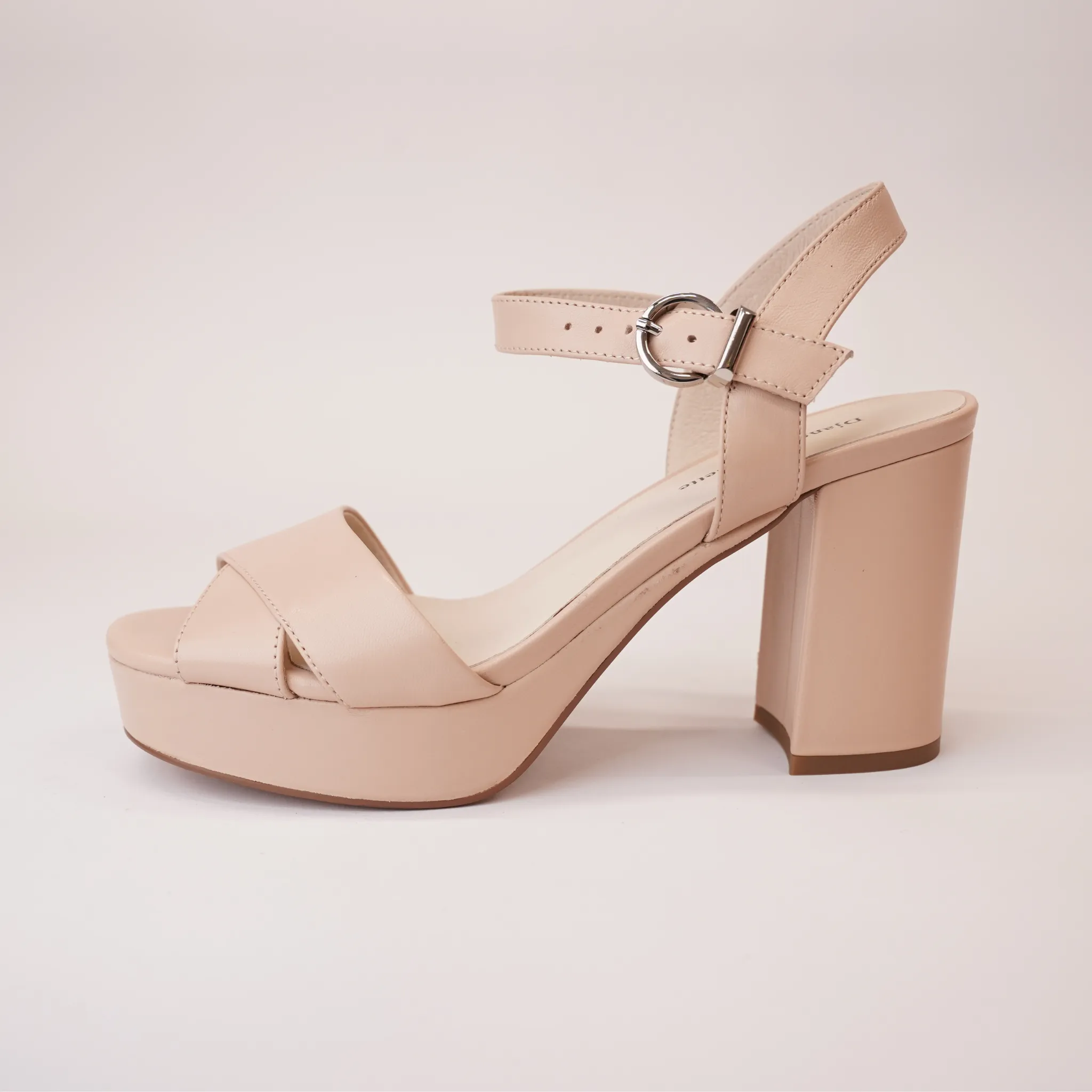 Onlee Cafe Leather Heels