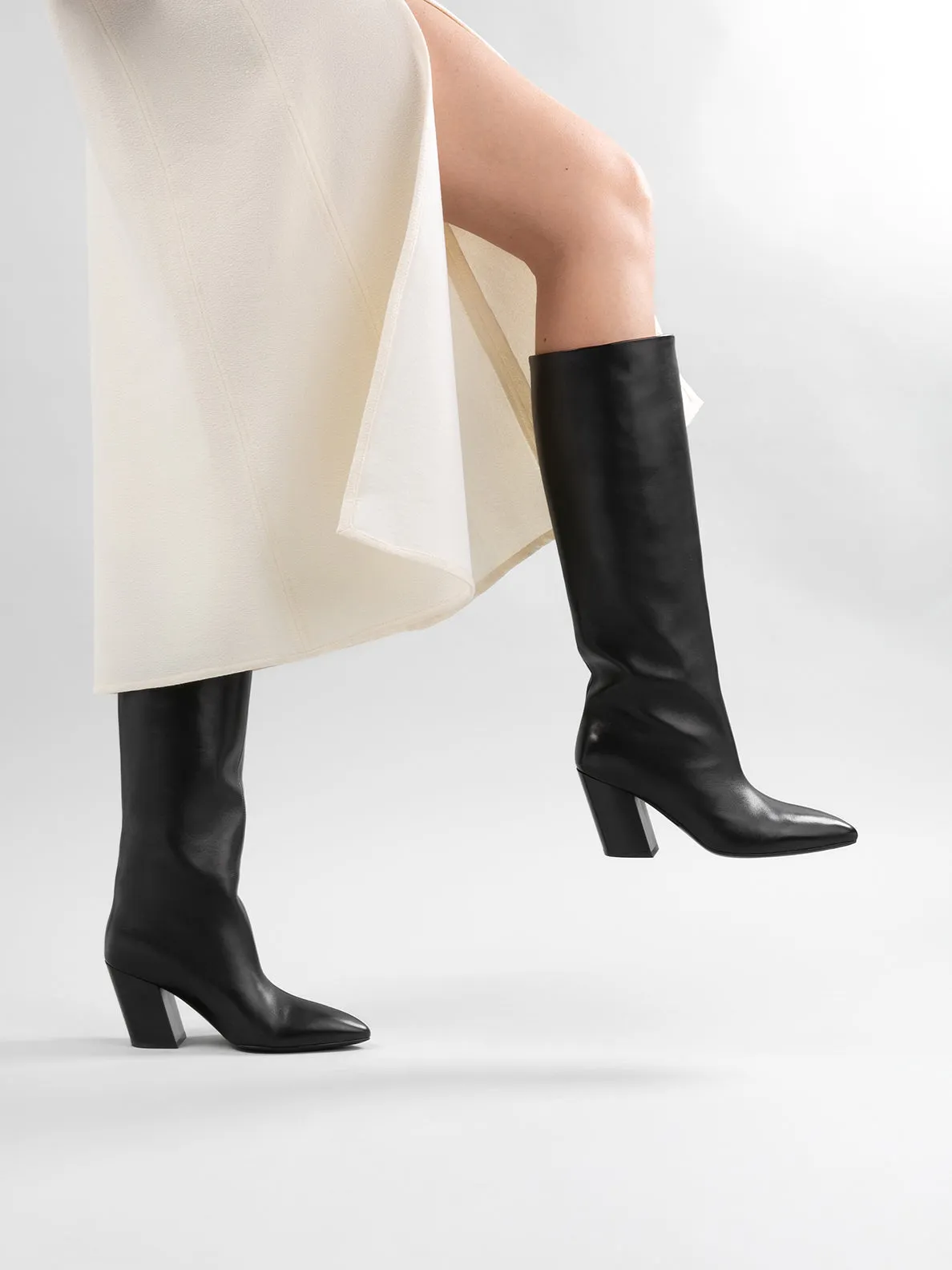 SEVRE 006 - Black Leather Pull On Boots